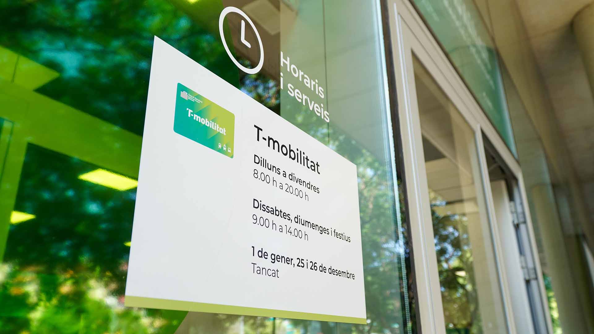 Punto de atención de T-mobilitat.